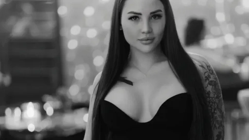 In Which Situations Should Breast Implants Be Used?